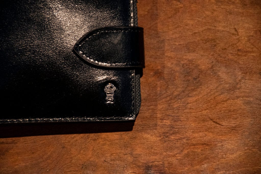 Billetera de cuero de alta Calidad - Color Negro y Broche